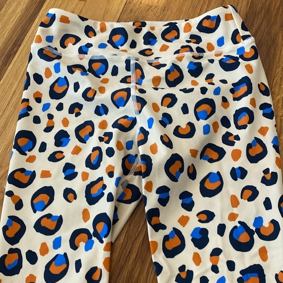 NWT Missie Monster Girls Cream Cheetah Print Leggings Size 10 - Picture 3 of 9